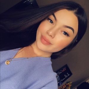 Meet your Posher, Dalia